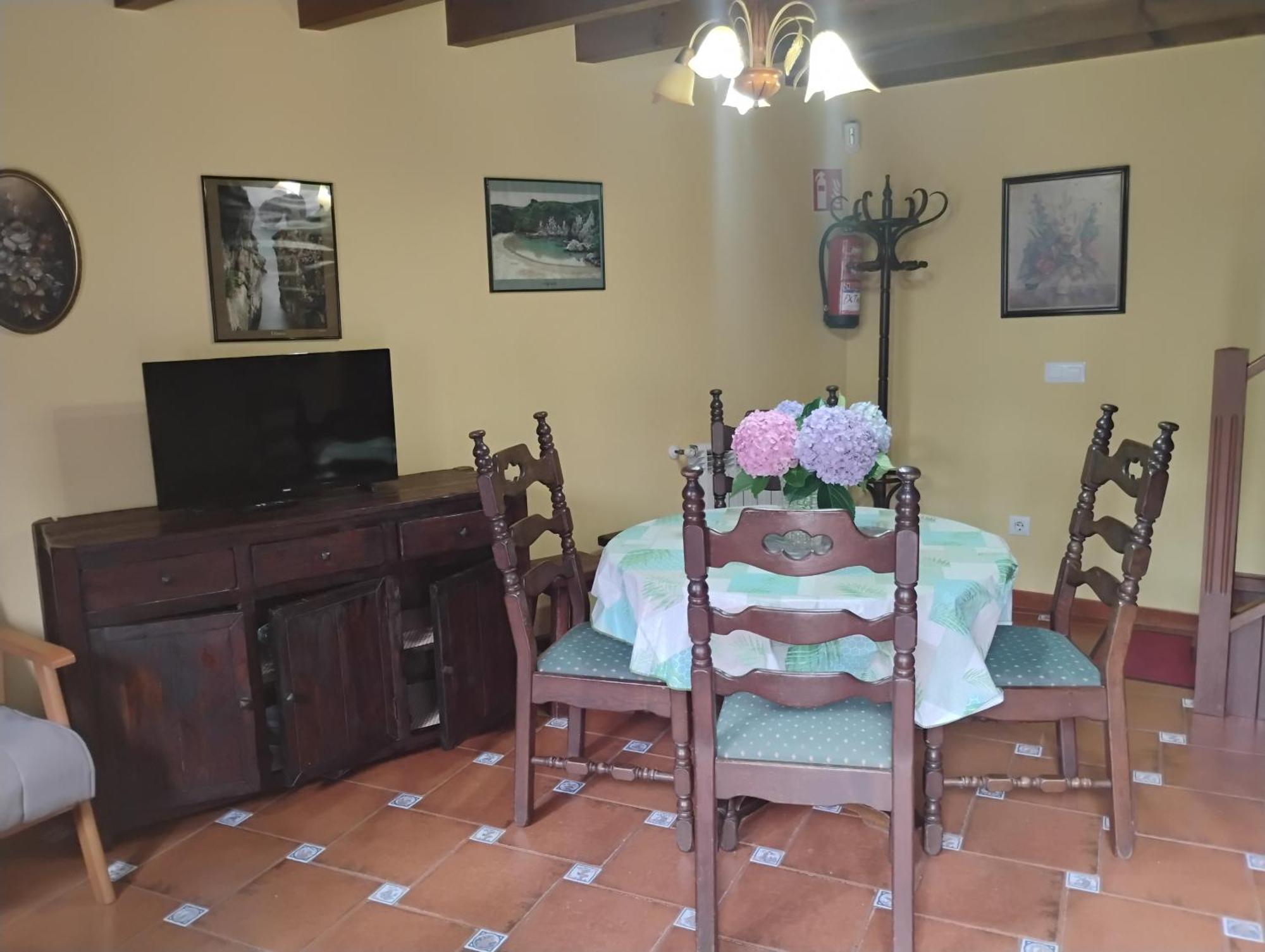 Casa Rural Casa Azul Villahormes Zewnętrze zdjęcie